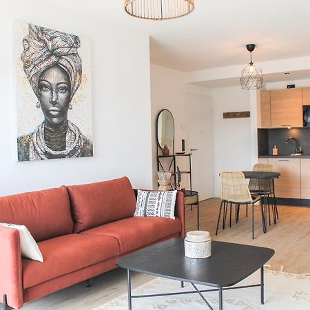 African-Style Apartment - Stadtnah, Parkplatz, E-Ladestation Fuer Auto & Fahrraeder, Gitterbox Fuer Fahrraeder, Fitnessstudio コブレンツ エクステリア 写真