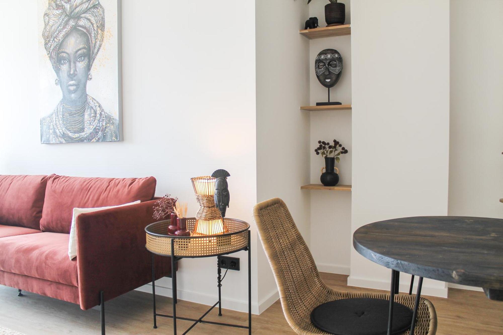 African-Style Apartment - Stadtnah, Parkplatz, E-Ladestation Fuer Auto & Fahrraeder, Gitterbox Fuer Fahrraeder, Fitnessstudio コブレンツ エクステリア 写真