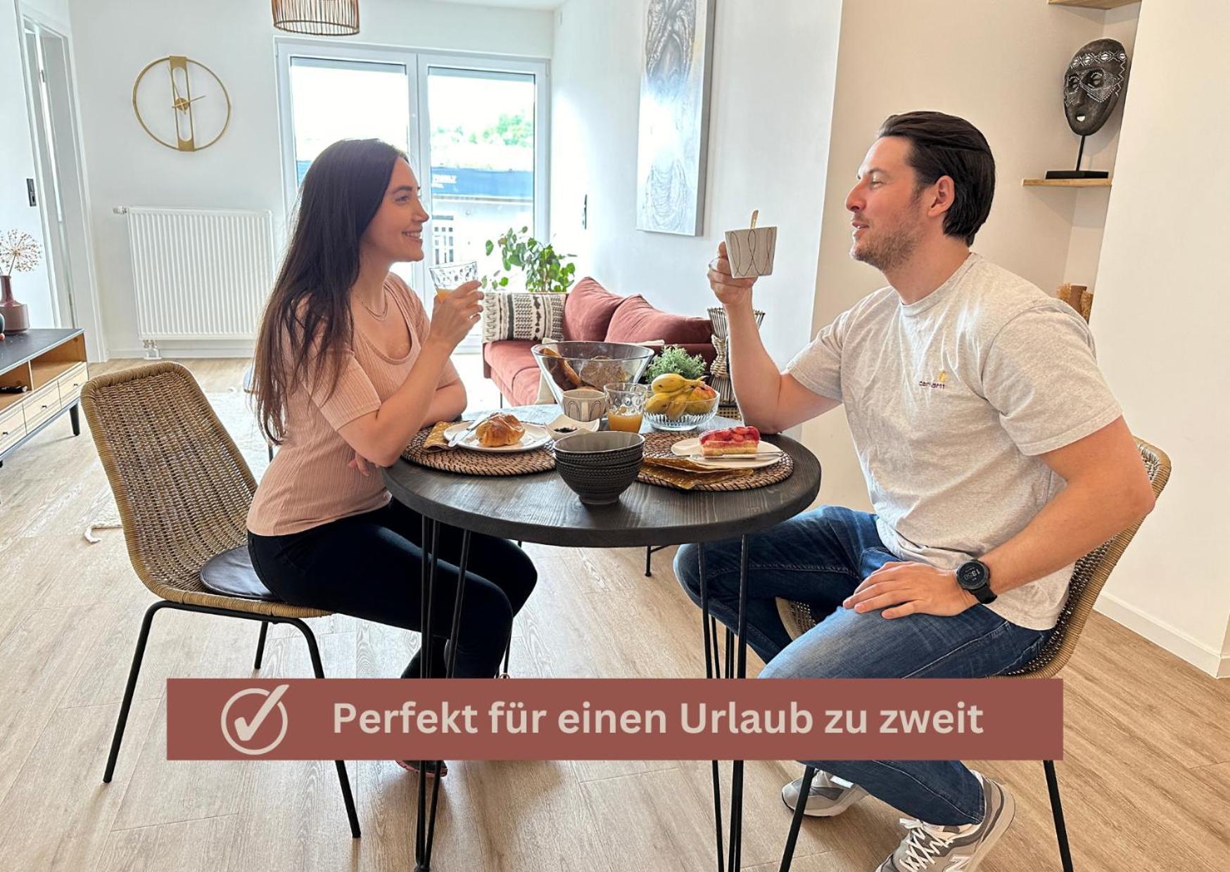 African-Style Apartment - Stadtnah, Parkplatz, E-Ladestation Fuer Auto & Fahrraeder, Gitterbox Fuer Fahrraeder, Fitnessstudio コブレンツ エクステリア 写真